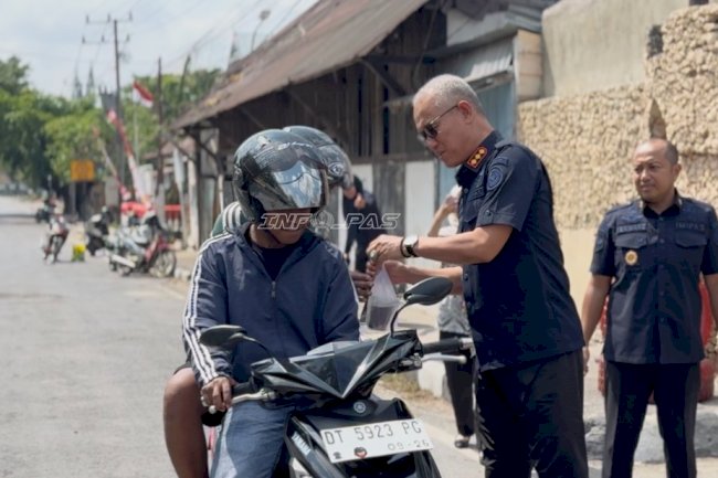Lapas Baubau Bagikan 150 Paket Bubur Kacang Hijau lewat Jumat Berkah