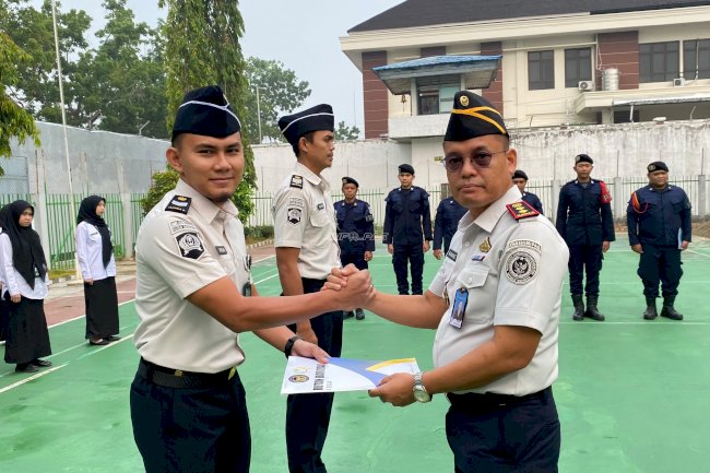 Apresiasi Dedikasi dan Kinerja, Rutan Barabai Berikan Penghargaan Pegawai Teladan