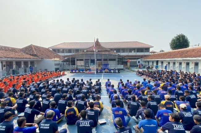 Sarapan bersama Warga Binaan, Kalapas Kuningan Sampaikan Arahan Keamanan dan Pelayanan