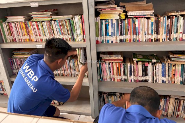 Rutan Rantau Dorong Minat Baca Warga Binaan melalui Perpustakaan