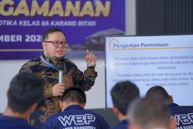 Perkuliahan S2, Petugas dan Warga Binaan Lapas Narkotika Karang Intan Dalami Ekonomi Manajerial