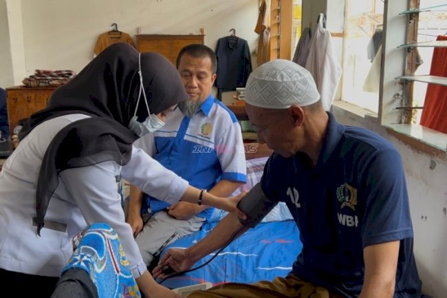 Jemput Bola ke Blok Hunian, Tim Medis Lapas Luwuk Pastikan Warga Binaan Sehat