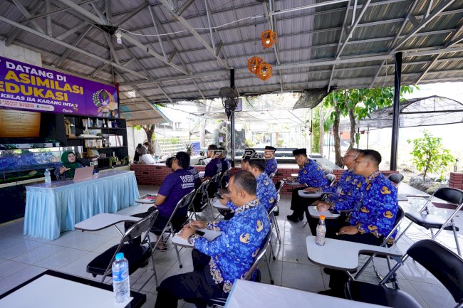 Petugas dan Warga Binaan Lapas Narkotika Karang Intan Ikuti Perkuliahan S2 Manajemen