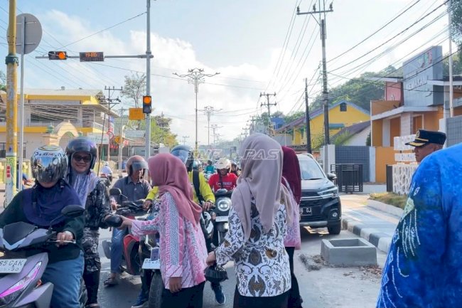 Lapas Kotabaru Berbagi Makanan, Masyarakat Sambut dengan Sukacita