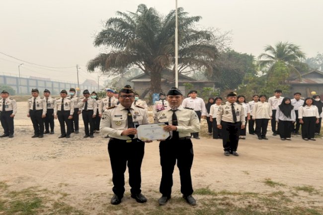 LPKA Palangka Raya Berikan Penghargaan Petugas Teladan Bulan September 2026
