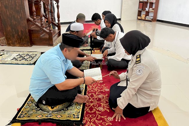 Belajar Al-Qur’an dan Iqra, Lapas Bandanaira Dorong Perubahan Positif Warga Binaan