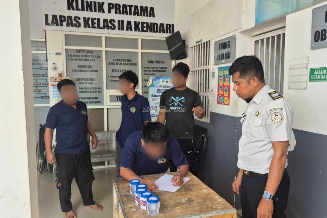 Deteksi Dini Penyalahgunaan Narkoba, Lapas Kendari Rutin Tes Urine Warga Binaan
