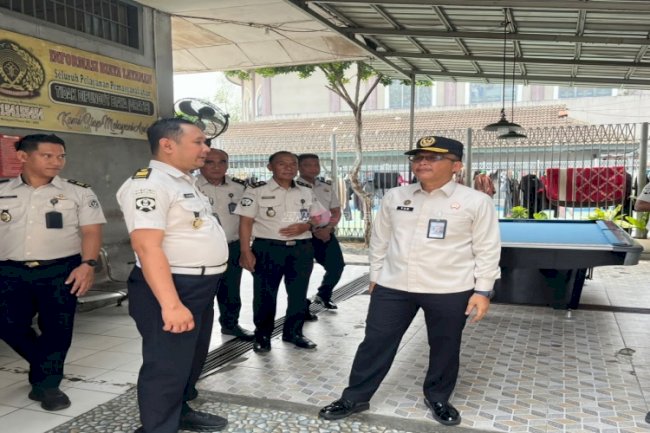 Pantau Bapas dan Lapas Samarinda, Kakanwil Ditjenpas Kaltim Pastikan UPT Pemasyarakatan Tertib dan Kondusif