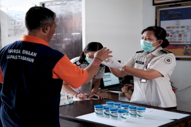 Komitmen Ditegaskan, Lapas Tabanan Lakukan Razia dan Tes Urine Warga Binaan