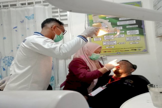 Perkuat Layanan Kesehatan, Lapas Kotabaru Lakukan Pemeriksaan Gigi Warga Binaan