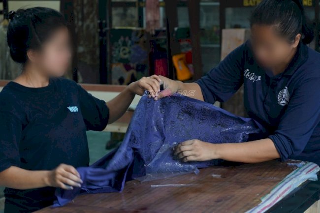 Warga Binaan Lapas Perempuan Malang Kejar Pesanan Batik untuk Souvenir Kunjungan DPR Komisi III