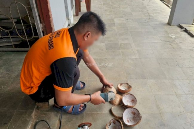  Lapas Pangkalpinang Kembangkan UMKM Warga Binaan lewat Pengolahan Tempurung Kelapa