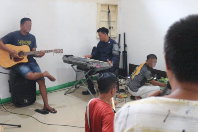 Mandora Band Lapas Batulicin, Kolaborasi Petugas dan Warga Binaan dalam Harmoni Musik