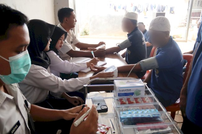 Kenali Risiko, Kendalikan Penyakit, Klinik Rutan Pelaihari Pantau Kesehatan Warga Binaan