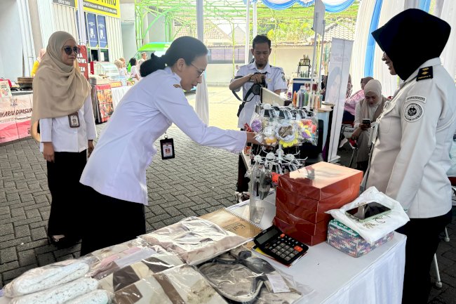 Lapas Perempuan Malang Kenalkan Produk Karya Warga Binaan dalam Bazar Pekan Literasi Kota Malang