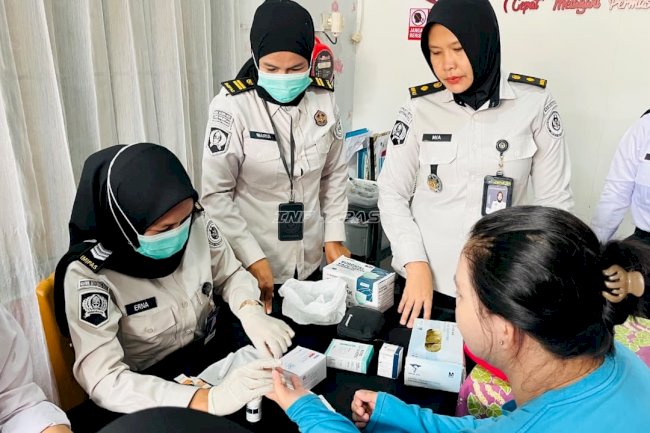 Deteksi Dini Penyakit Tidak Menular, Lapas Perempuan Pangkalpinang Periksa Kesehatan Warga Binaan