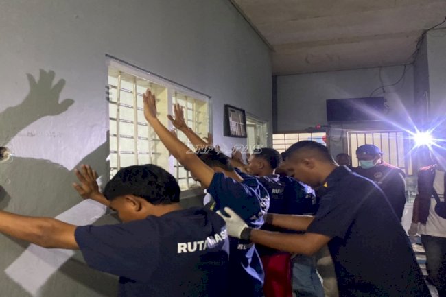 Cegah Halinar, Rutan Masohi Gandeng APH Gelar Razia dan Tes Urine Warga Binaan