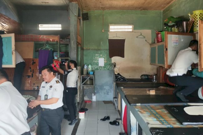 Tak Beri Celah Gangguan Kamtib, Kanwil Ditjenpas Sultra Sisir Kamar Hunian Lapas Kendari