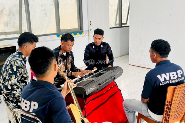 Lapas Bandanaira Fasilitasi Warga Binaan Kembangkan Bakat Bermusik