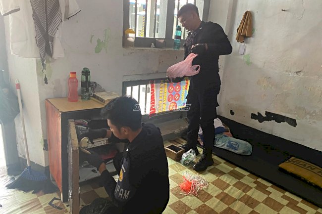 Ciptakan Hunian Aman dan Tertib, Lapas Bandanaira Kembali Gelar Razia Rutin