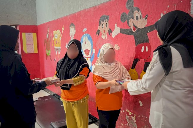 Lapas Baubau Salurkan 40 Buku Keagamaan, Dukung Pemberantasan Buta Aksara Al-Qur’an