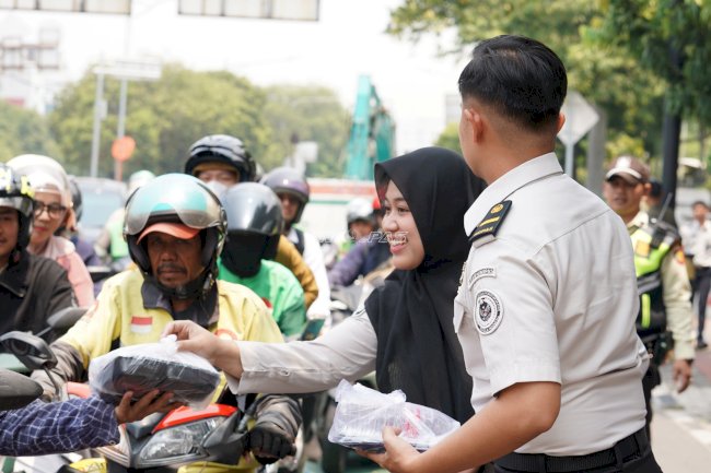 Perluas Kepedulian Sosial, Ditjenpas Bagikan 500 Paket Makanan melalui Kamis Berkah