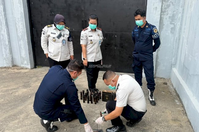 Tertib Kelola BMN, Lapas Perempuan Kendari Musnahkan Persediaan Usang