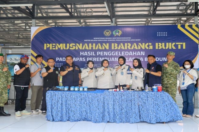 Lapas Perempuan Bandung Gelar Razia Kamar Hunian dan Tes Urine, Perkuat Komitmen Bersih dari Narkoba
