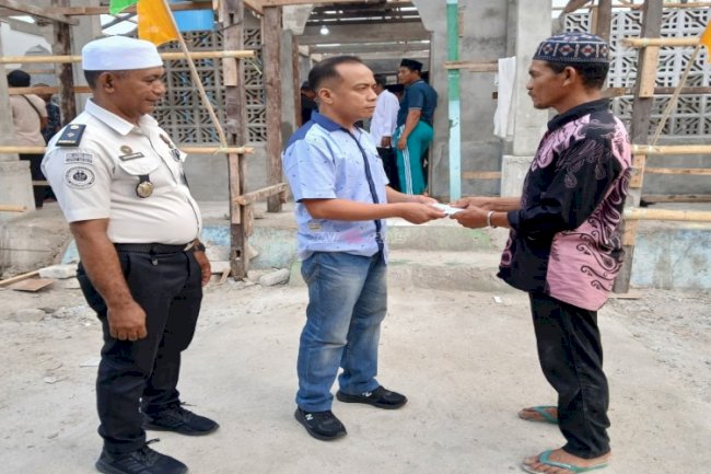 Lapas Geser Salurkan Bantuan Semen dan Bantu Pembangunan Masjid Dusun Kampung Baru