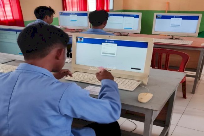 Pastikan Hak Pendidikan Terpenuhi, Lapas Luwuk Dampingi Anak Binaan Ikuti TKA
