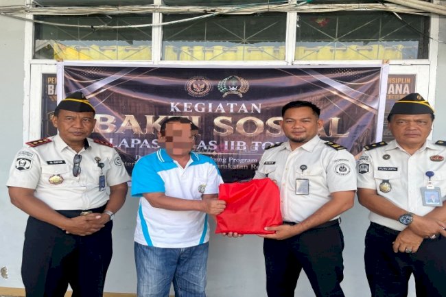 Wujud Kepedulian dan Kemanusiaan, Lapas Tolitoli Salurkan Bansos kepada Warga Binaan