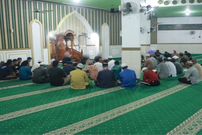 Lapas Banjarmasin Perkuat Rohani Warga Binaan melalui Pembacaan Al-Qur’an dan Kebaktian Virtual