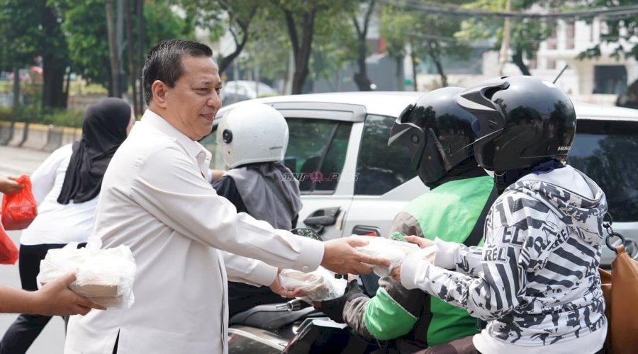 Terus Hadir untuk Masyarakat, Ditjenpas Bagikan 500 Paket Makanan lewat Kamis Berkah